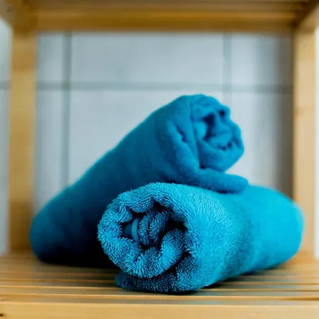 Helle Mit Balkon Zum Gruenen Innenhof - Wlan, 4 Schlafplaetze