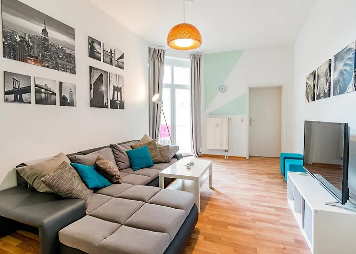 Apartment Helle Mit Balkon Zum Gruenen Innenhof - Wlan, 4 Schlafplaetze *