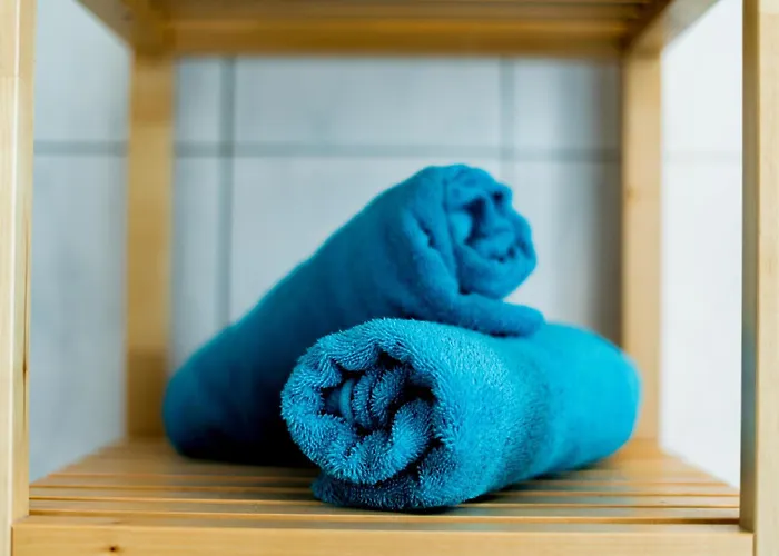 Helle Mit Balkon Zum Gruenen Innenhof - Wlan, 4 Schlafplaetze