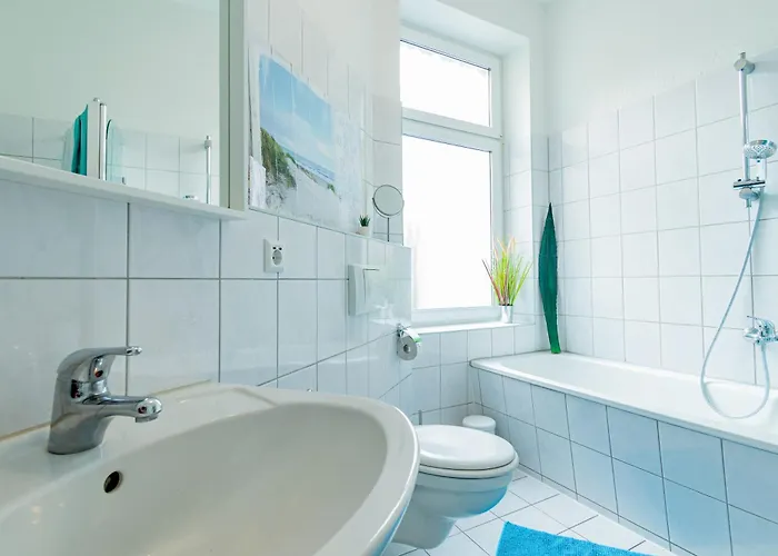 Apartment Helle Mit Balkon Zum Gruenen Innenhof - Wlan, 4 Schlafplaetze *